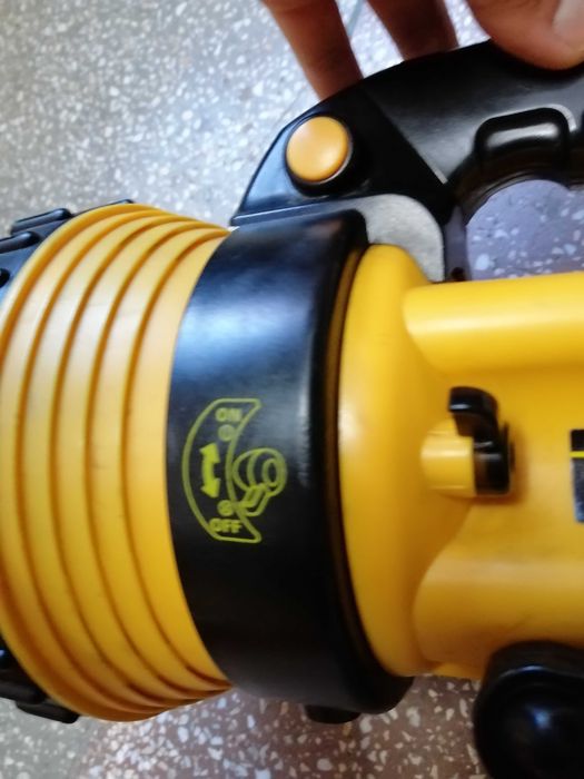 Lanterna profesionala proiector