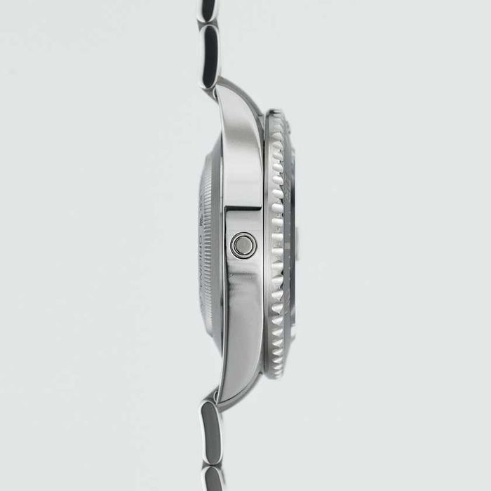 Rolex Oyster Sea-Dweller 126600 “Single Red”