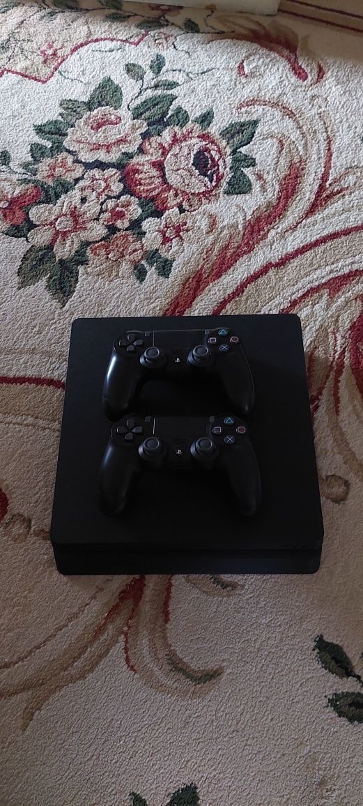 Продаю Sony Play Station-4 Slim 1TB с прошивкой Gold HEN 9.60 с играми