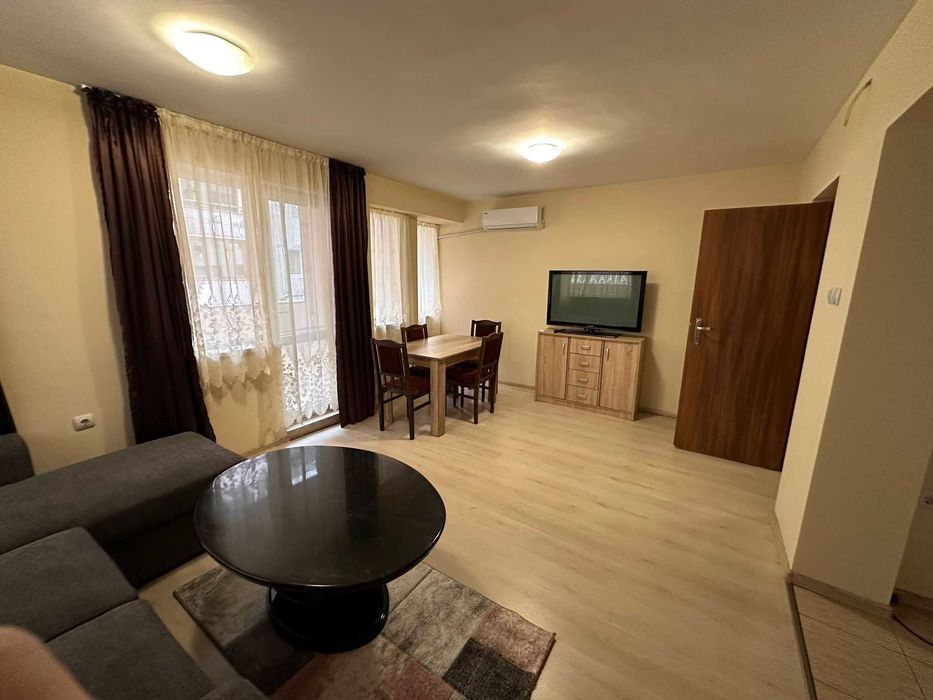 Дава се под наем Двустаен апартамент в Варна, Гранд Мол Варна - 65 кв.м за 470 € - Снимка #2