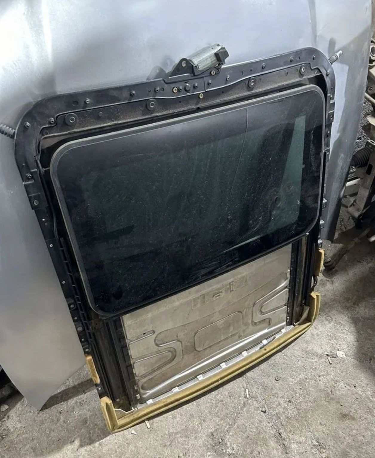 Продам люк бмв е 46