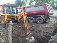 Închiriez buldoexcavator motostivuitor miniexcavator bobcat autobascul