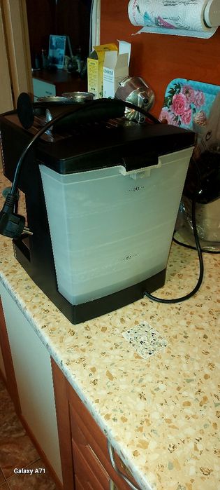 Продавам кафе машина на  дубро състояние