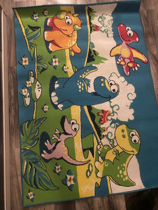 Vand covoare pentru copii