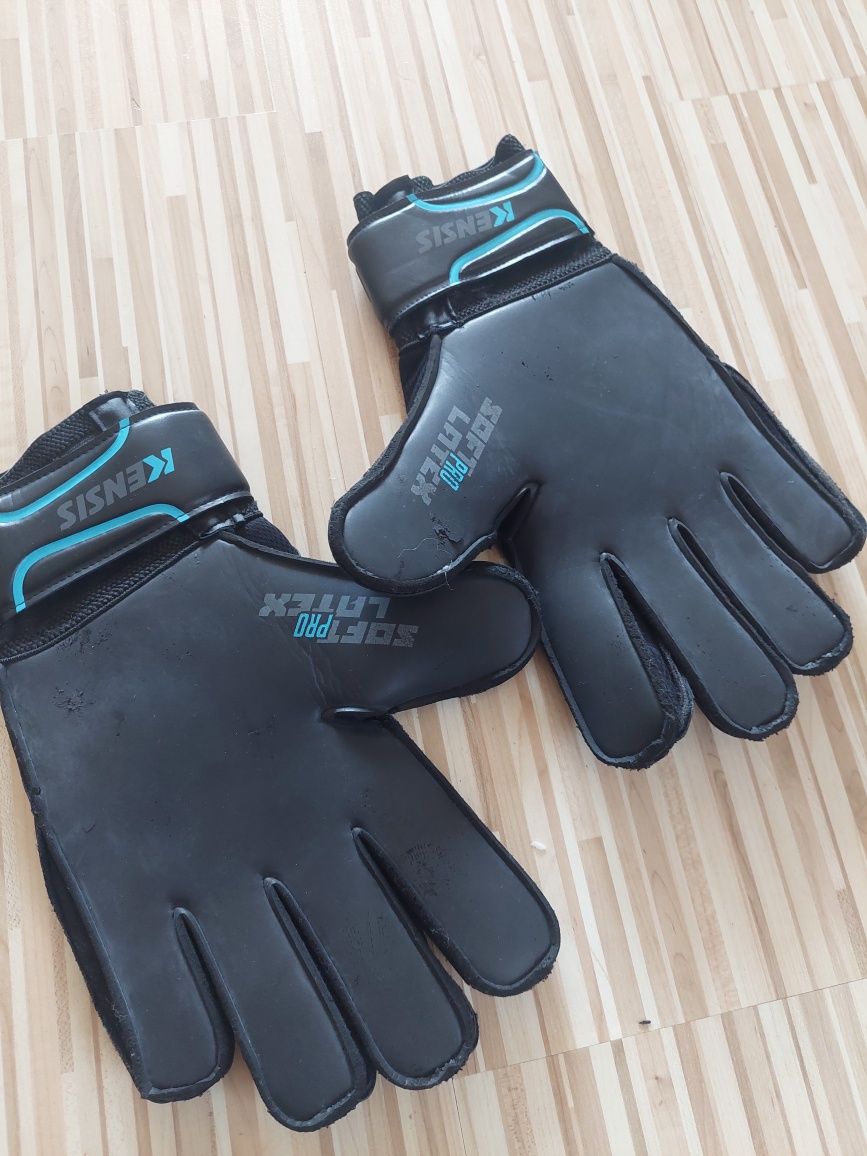 Manusi de portar Kensis 10 din latex moale
