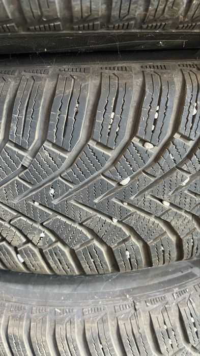 Anvelope iarna 215 65 r16 2023