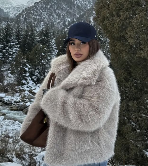 Дамско еко палто с стархотен цвят.