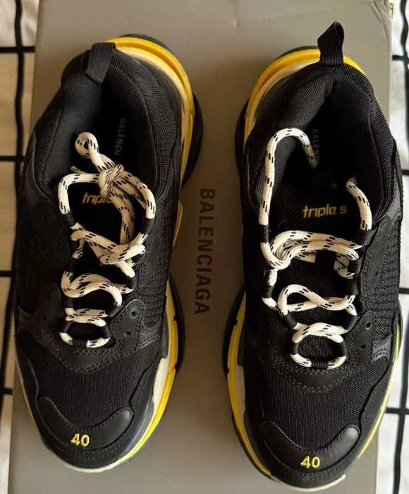 Vand Balenciaga Triple S