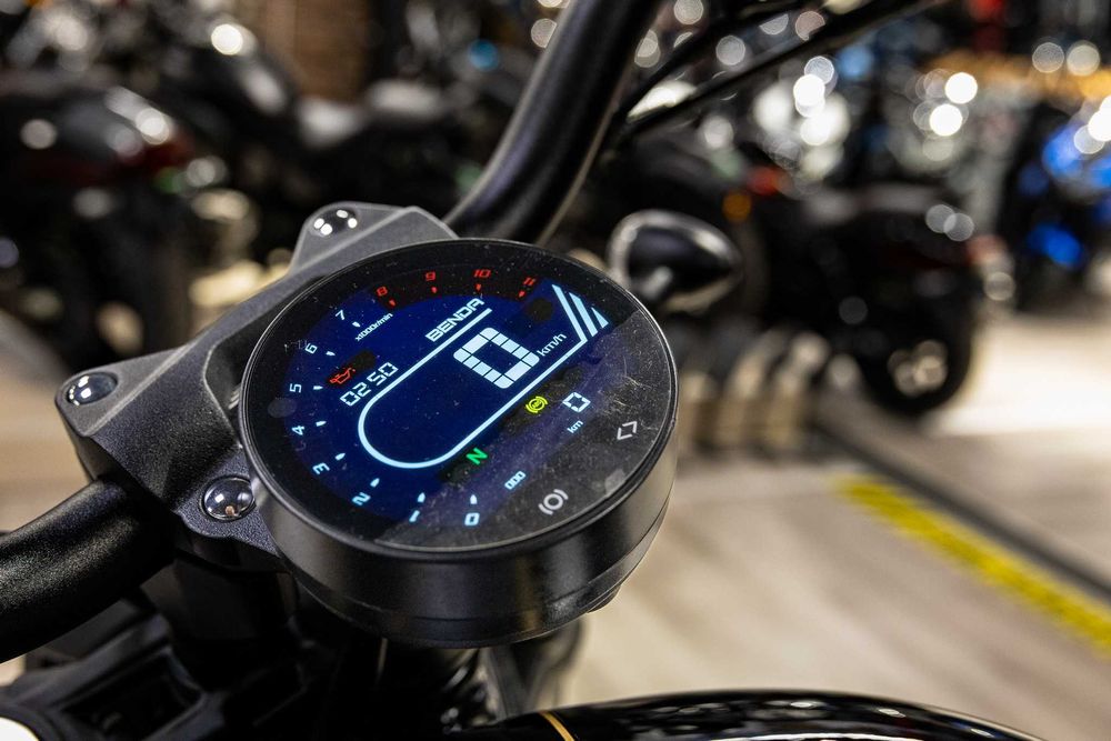 MYMOTO Vinde : Motocicleta Benda Chinchilla 500, noua, garantie, rate.