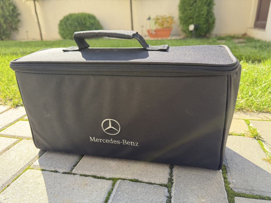 Încărcător hybrid plug in  Mercedes-Benz APTIV 2,4 kW Type 2