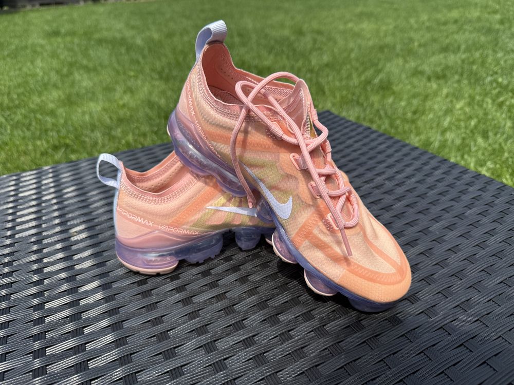 Nike vapormax + / 36.5