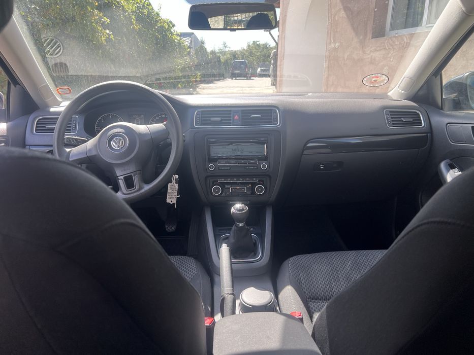Vand VW Jetta 1.6 diesel , euro 5 !