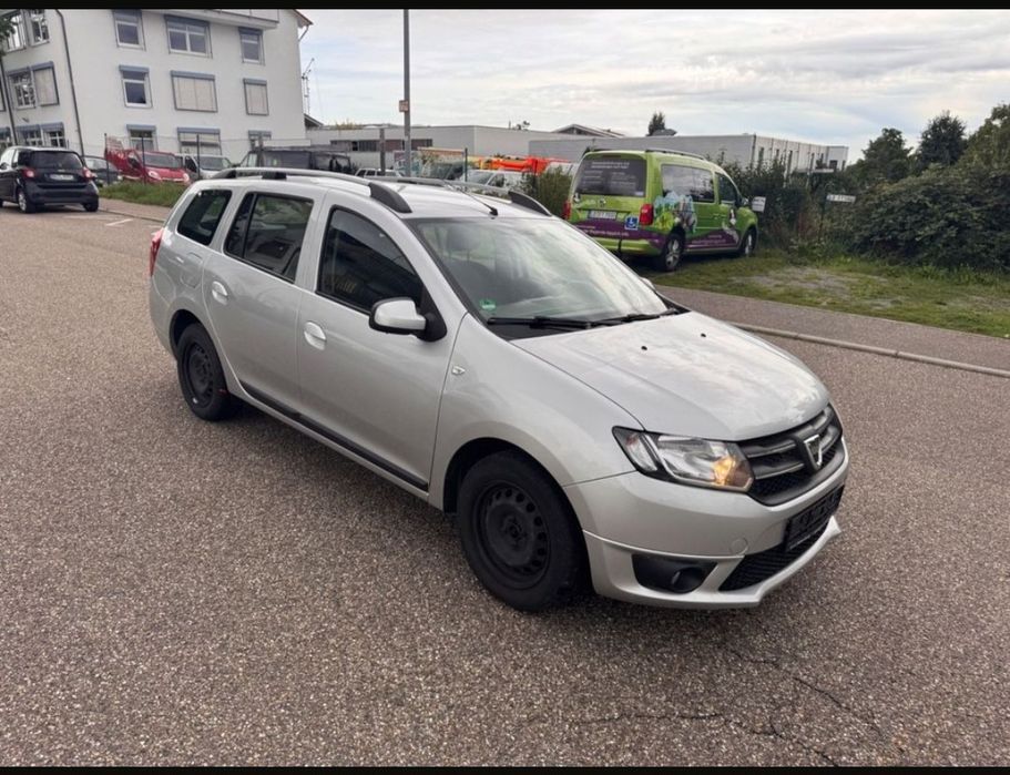 Vând Logan 2 MCV 1,2 benzina