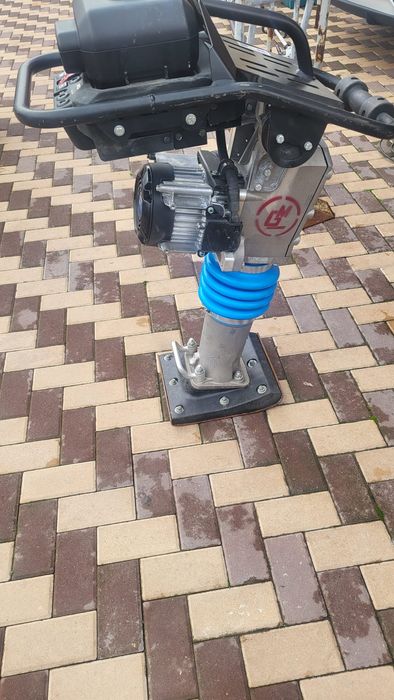 Mai compactor Weber pe acumulator