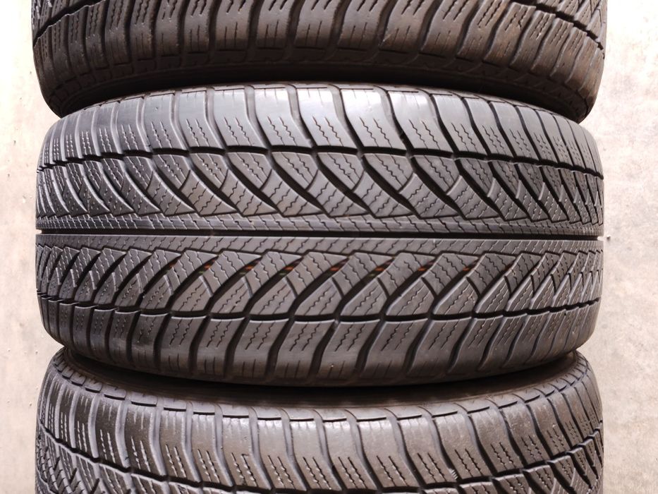 Goodyear 245 45 R18 100V M+S XL RFT ®* Anvelope Cauciucuri allseason
