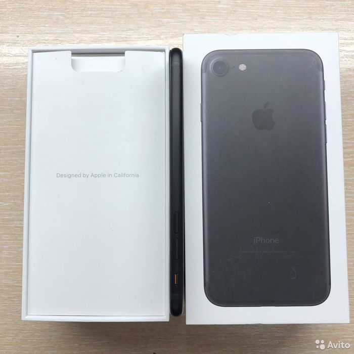 Iphone 7 128 GB ideal.