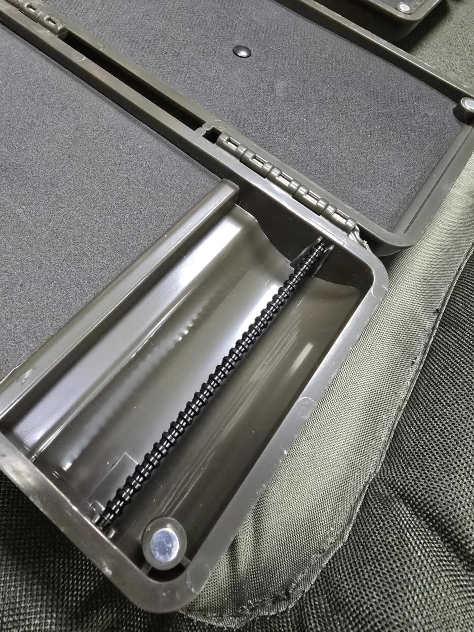 Магнитна кутия за поводи Rig Box