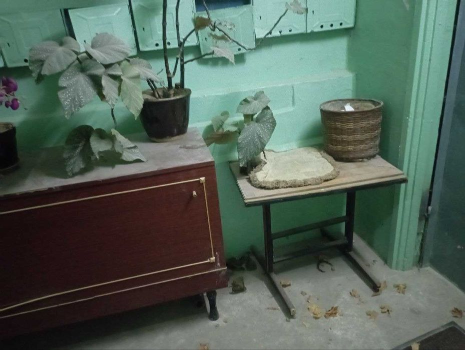 Отдается бесплатно ящик для белья, дверные коробки