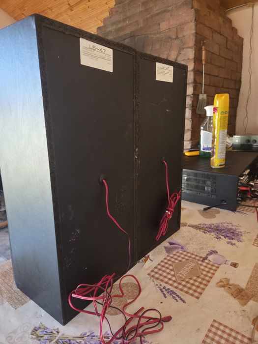 Vând boxe podea Kenwood