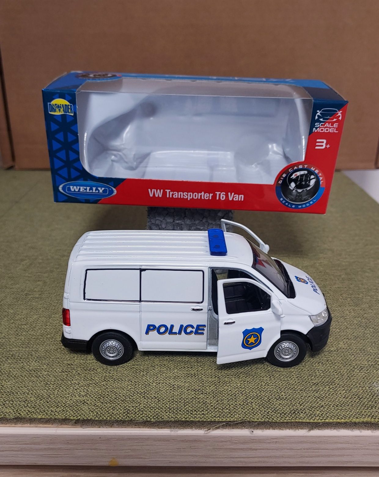 Macheta VW Volkswagen Transporter T6 Van-Welly-1/34-masinuta Politie