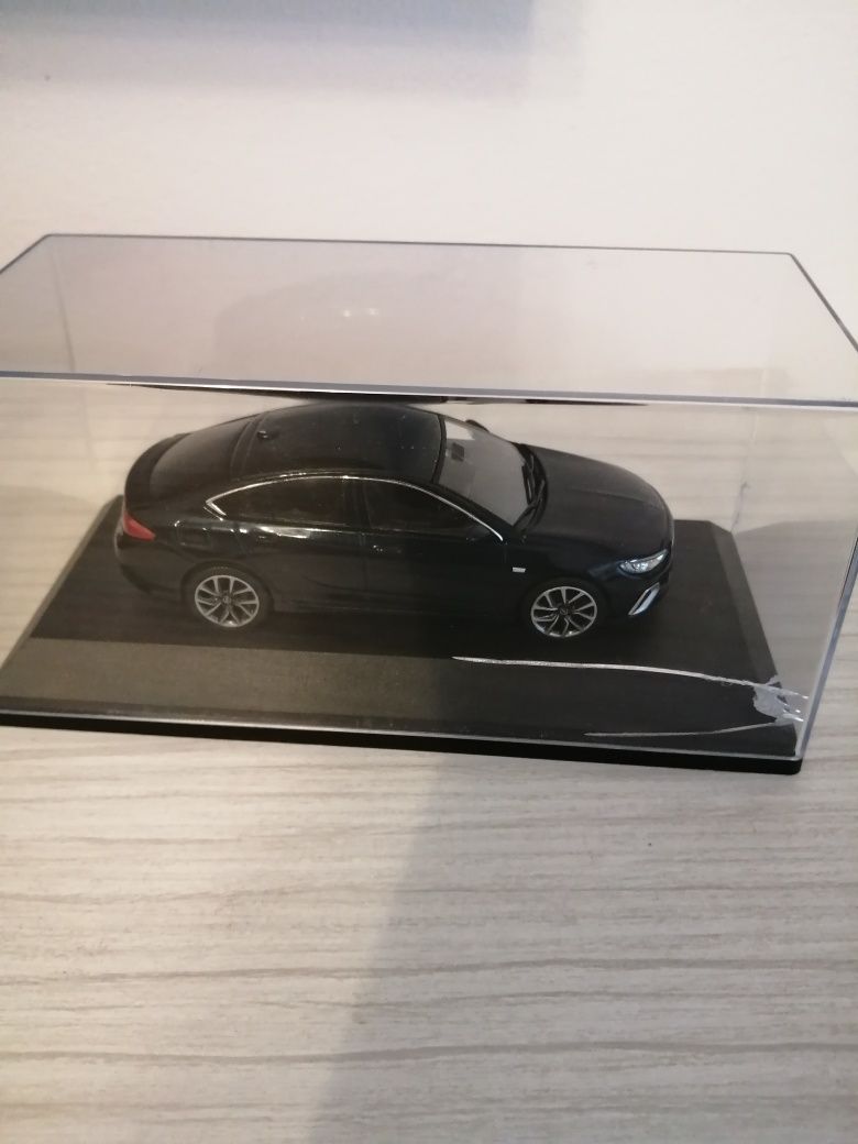 Macheta Opel Insignia Grand Sport  I-scale 1:43