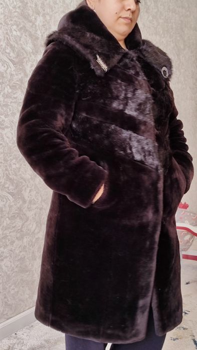 Продаётся Шуба  из искусственного меха