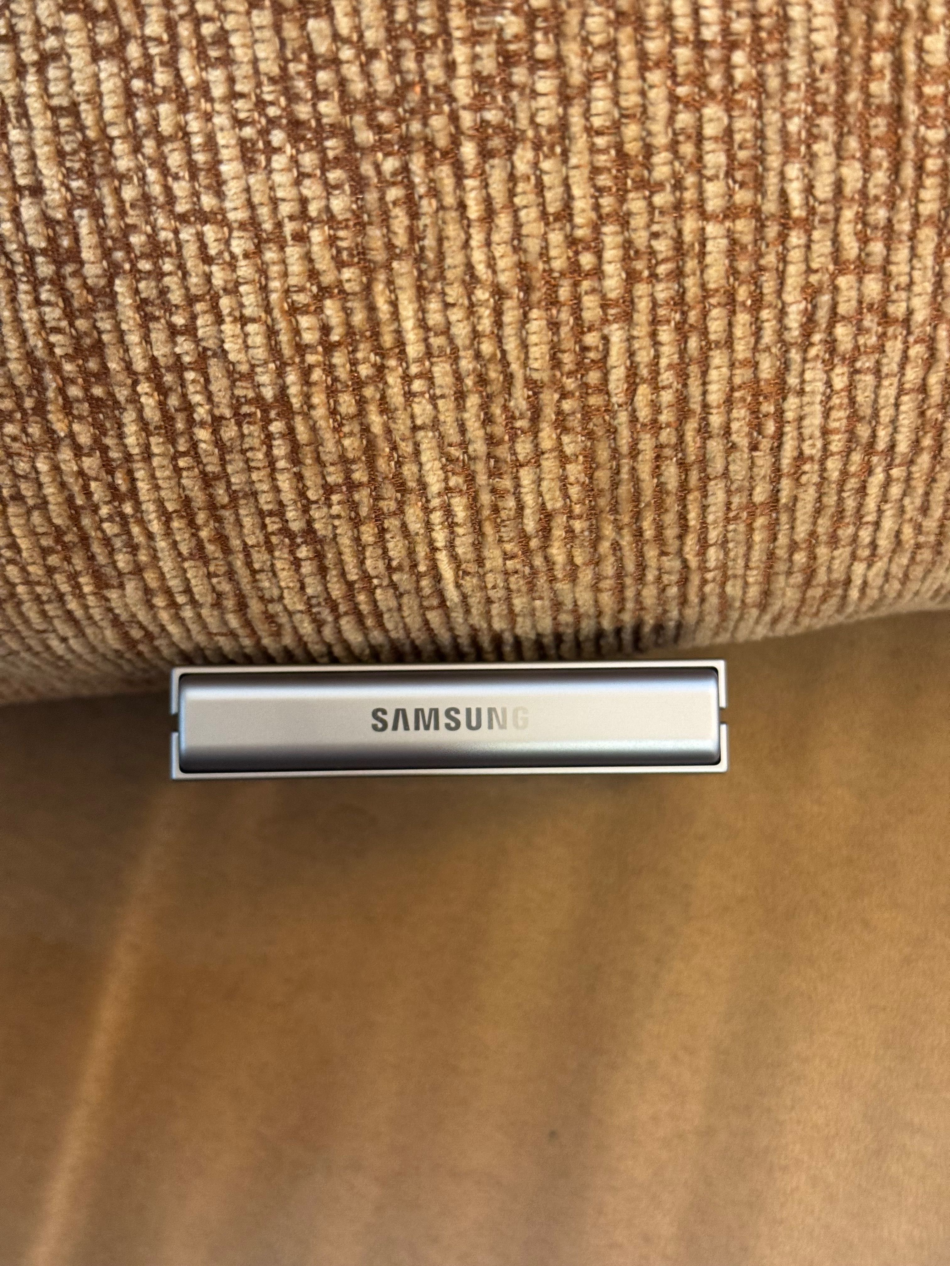 SAMSUNG Galaxy Z Flip 6 (2024) - сребрист