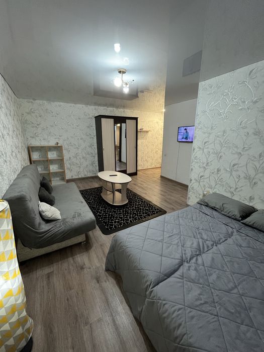 Сдам на длительный срок 1 -ную квартиру.