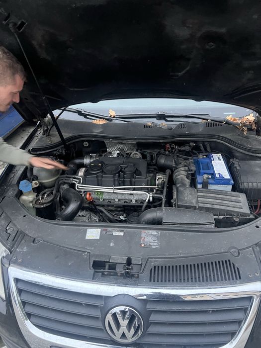 Dezmembrez sau vand VW PASSAT b6 4x4 2.0 TDI cod motor BMP.