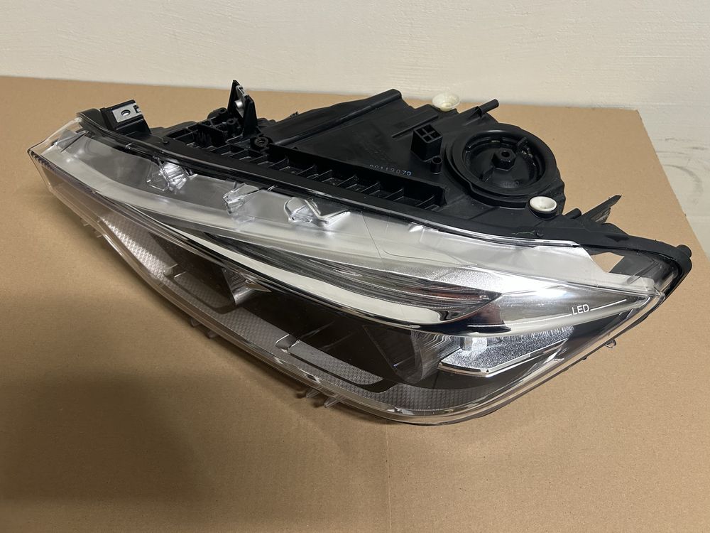 BMW F30 F31 LCI LED ляв фар