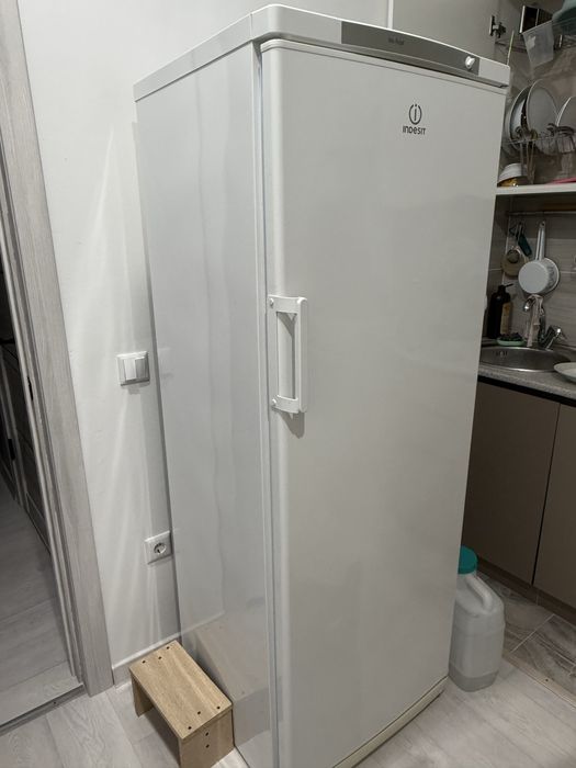 Продам морозильник INDESIT- No Frost
