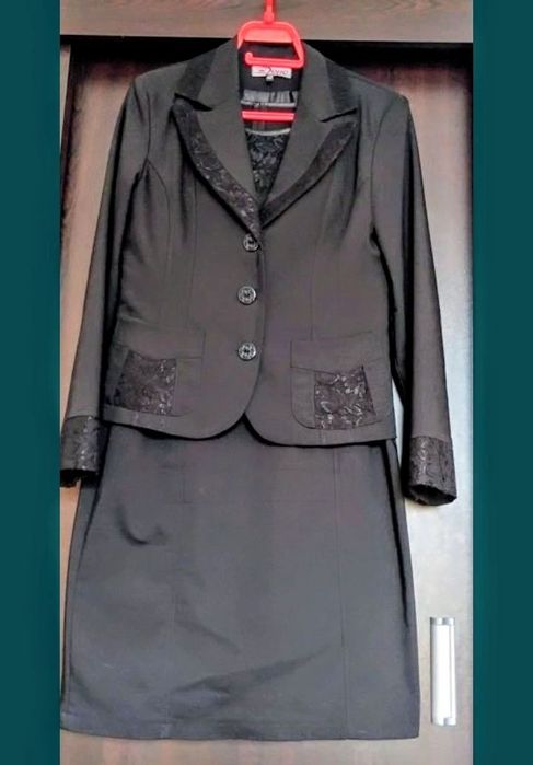 Дамска  черна рокля и сако