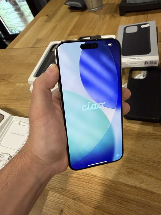 iPhone 15 Pro Max 256GB Natural Titanium + кейсове