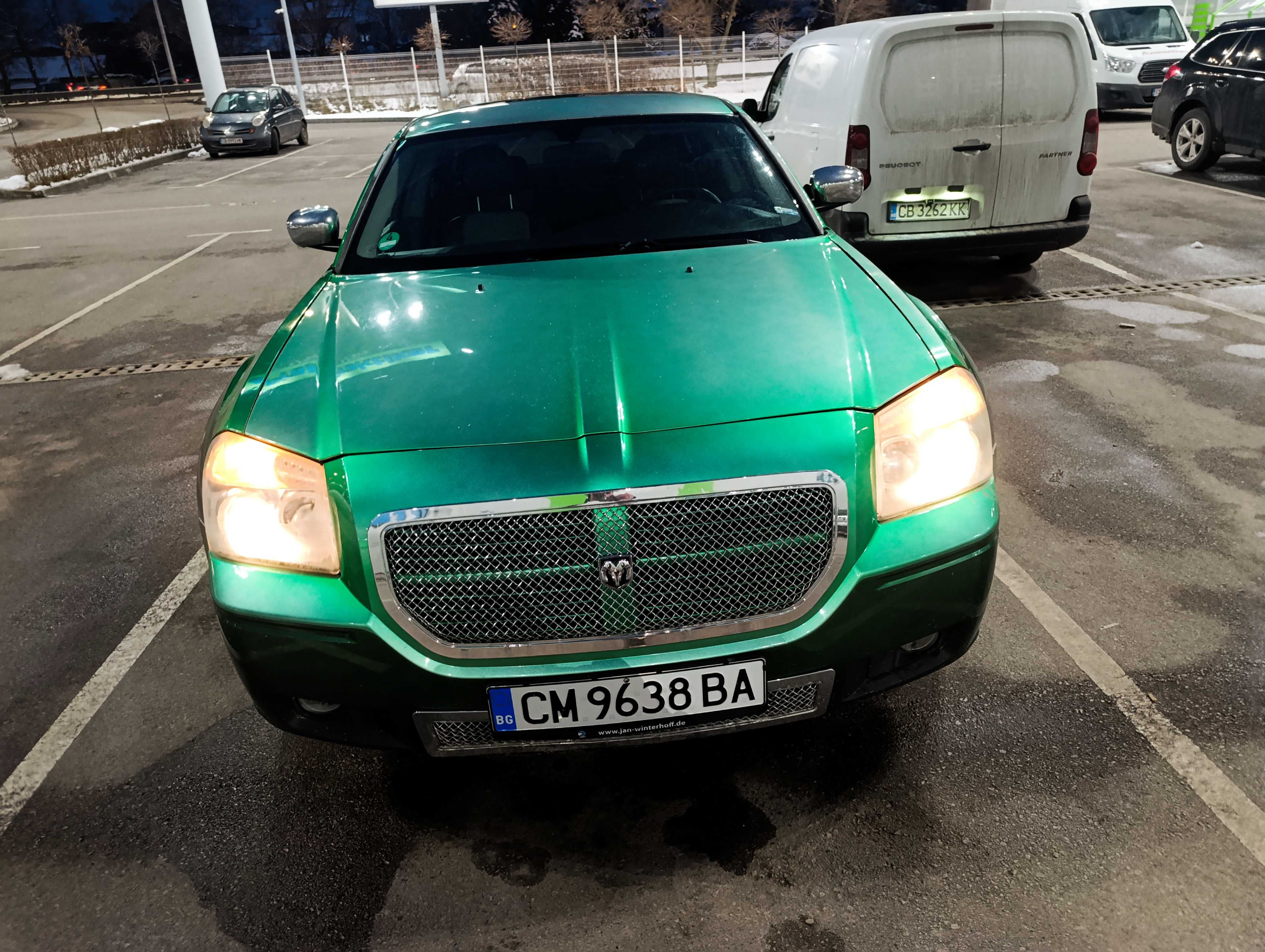 Продавам Dodge Magnum 3.5