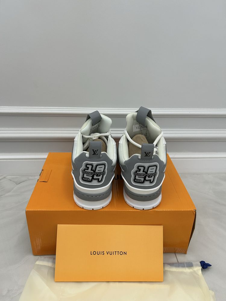 Adidasi Louis vuitton (marime 42)
