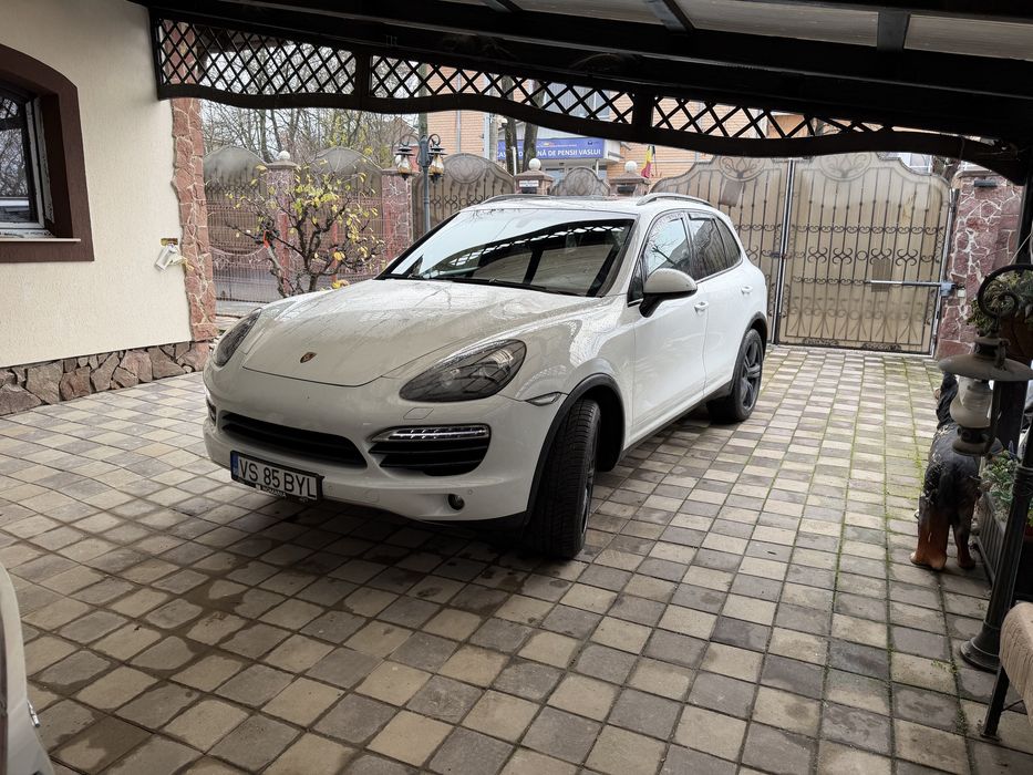 Porsche cayenne 3.0 V6 245 CP