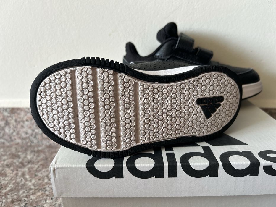 Маратонки Adidas