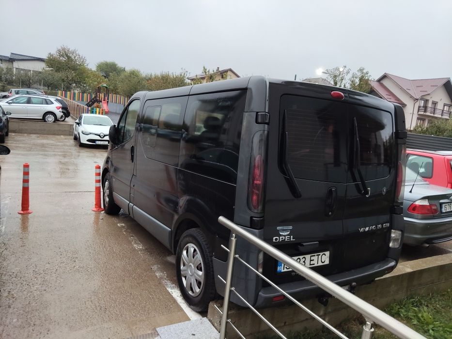 Se vine Opel vivaro 


---

Opel Vivaro