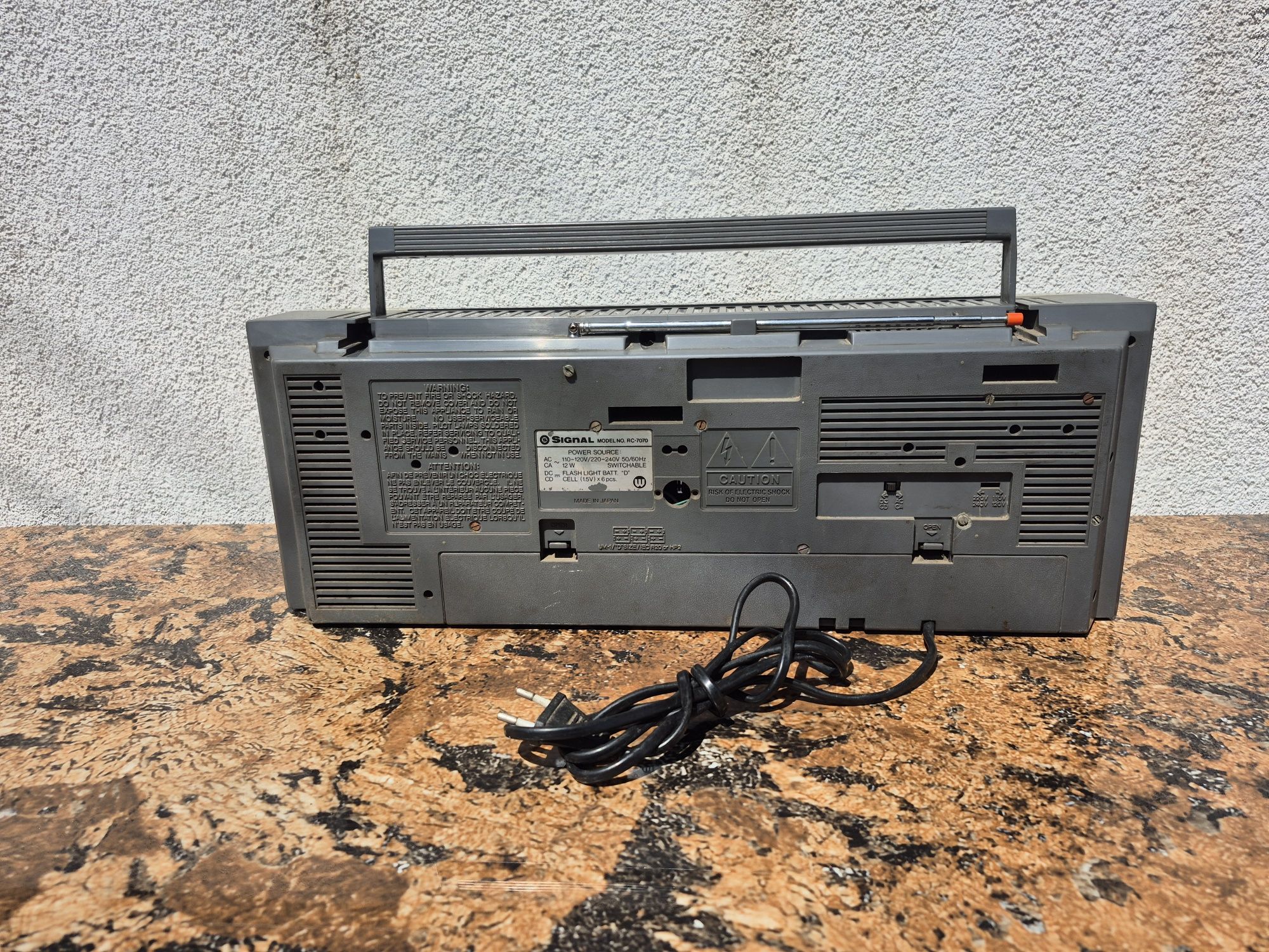 Radio Casetofon marca Signal, model RC- 7070,made in japan