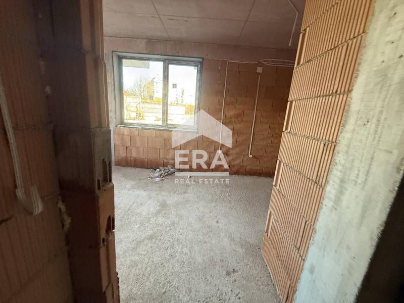 Продава се Тристаен апартамент в Варна, Владислав Варненчик - 75 кв.м за 1174 €/кв.м - Снимка #1