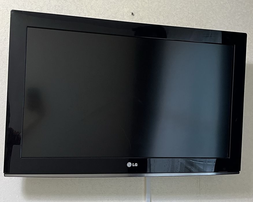 Продаю телевизор LG