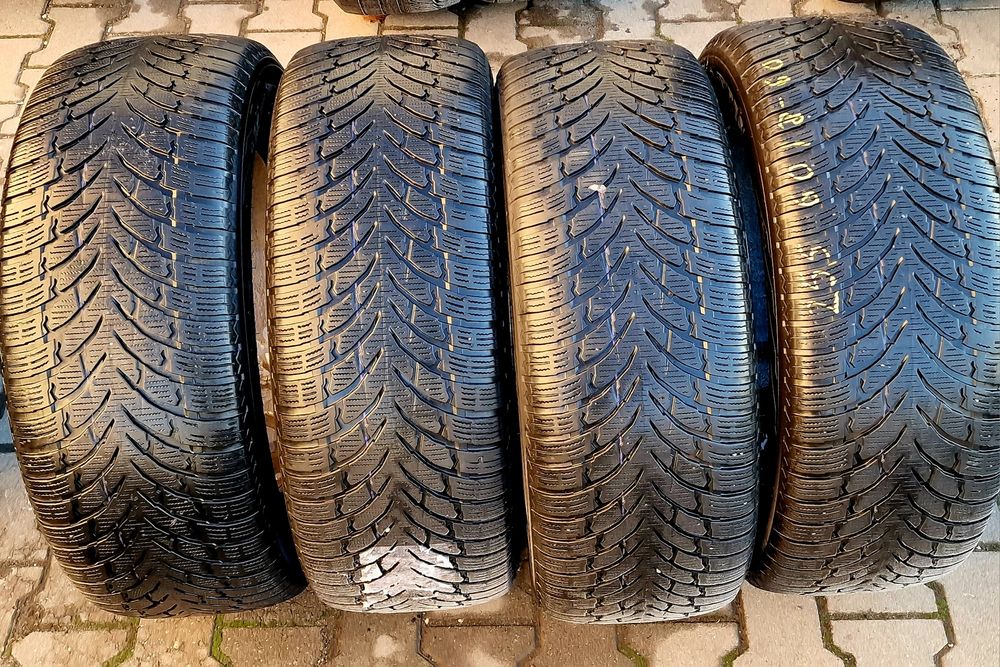 255 60 18 Nokian