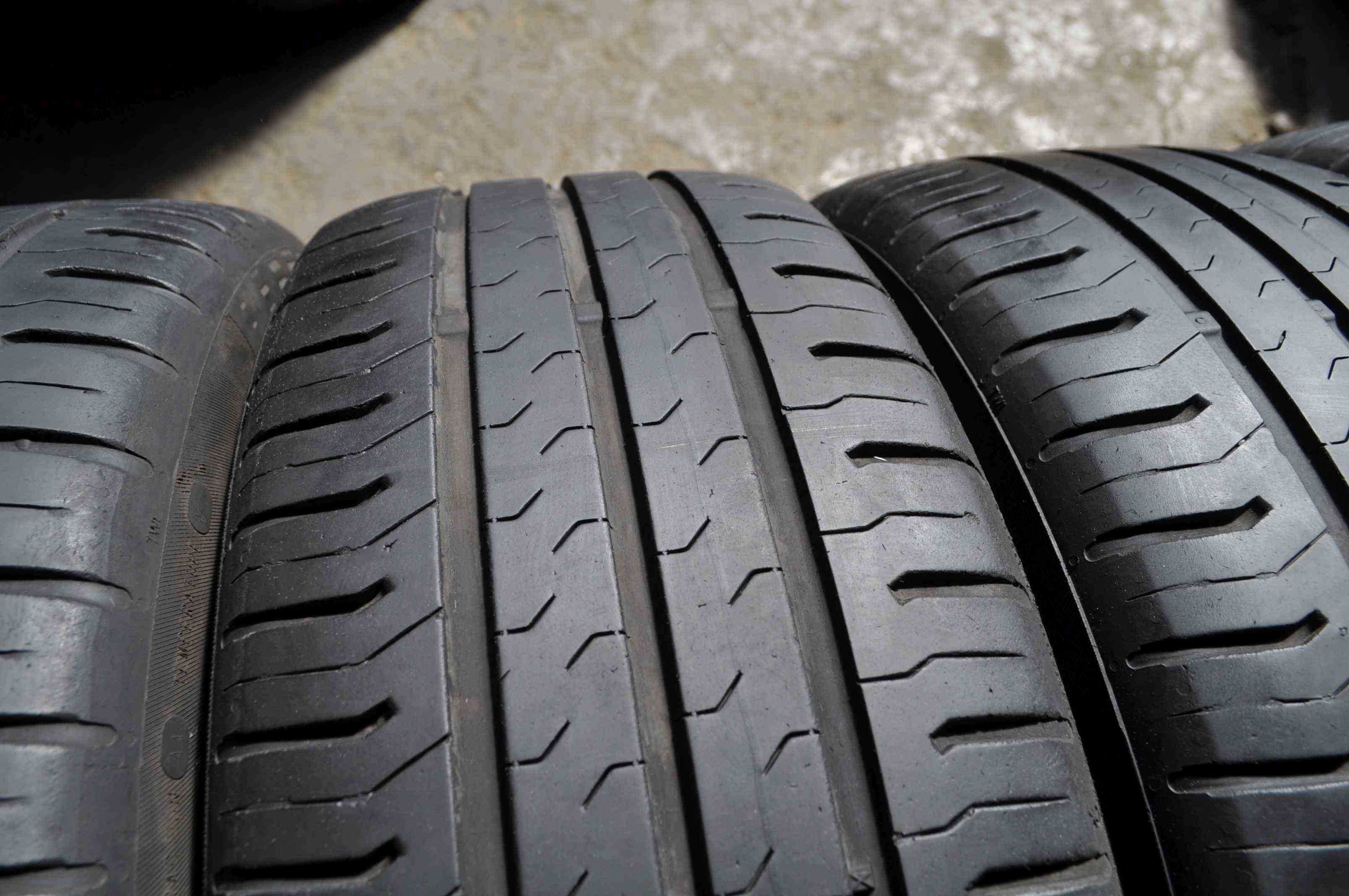 SET 2 Anvelope Vara 185/55 R15 CONTINENTAL ContiEcoContact 5 82H