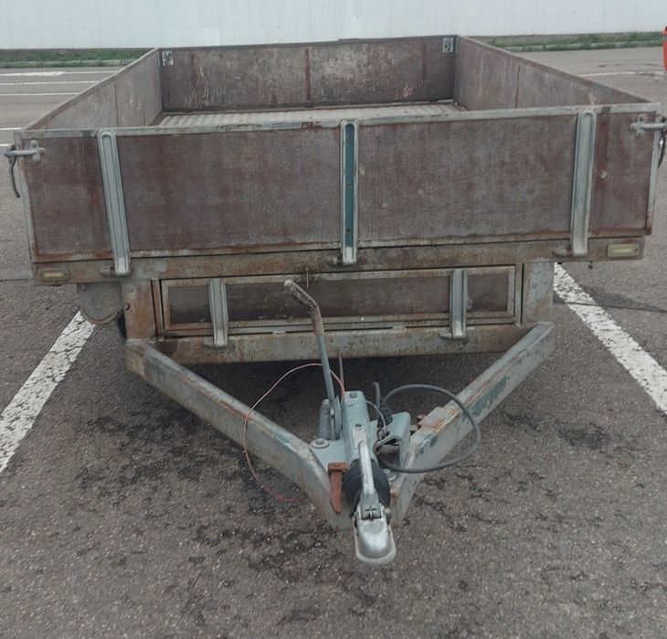 Vand remorca 2000 kg