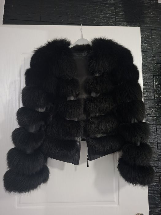 Vând haină de blană, naturală!