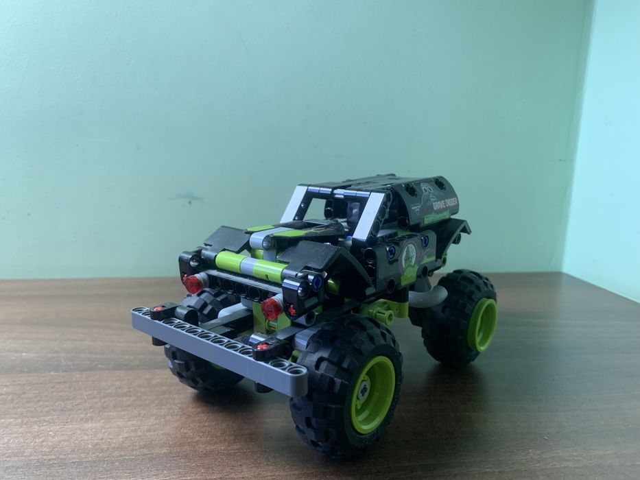 Masini Lego Technic (Doghe chargher, Jeep, Mclaren, Porsche..)