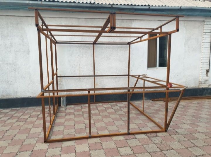 Продаётся срочно Каркас для киоска или же будки