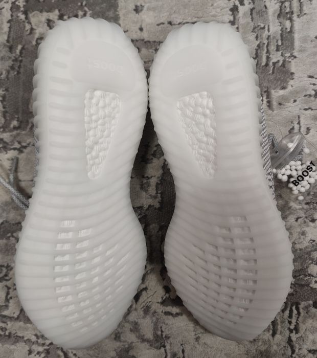 Yeezy Boost 350, Grey, 42 EUR