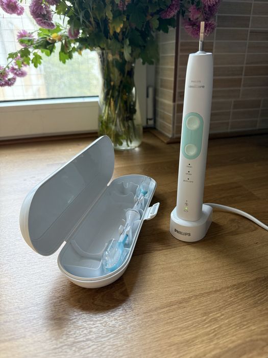 Periuta electrica Philips Sonicare 4100