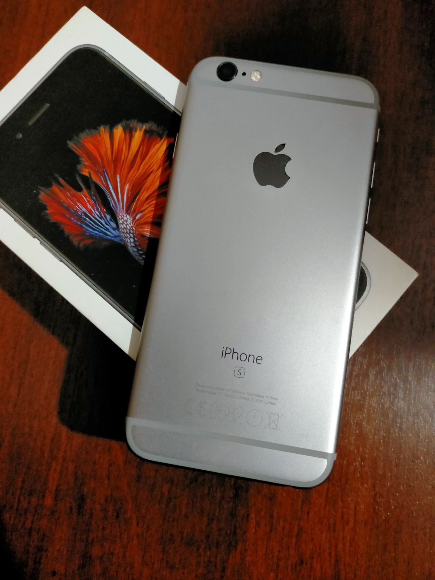 iPhone 6s, Space Gray